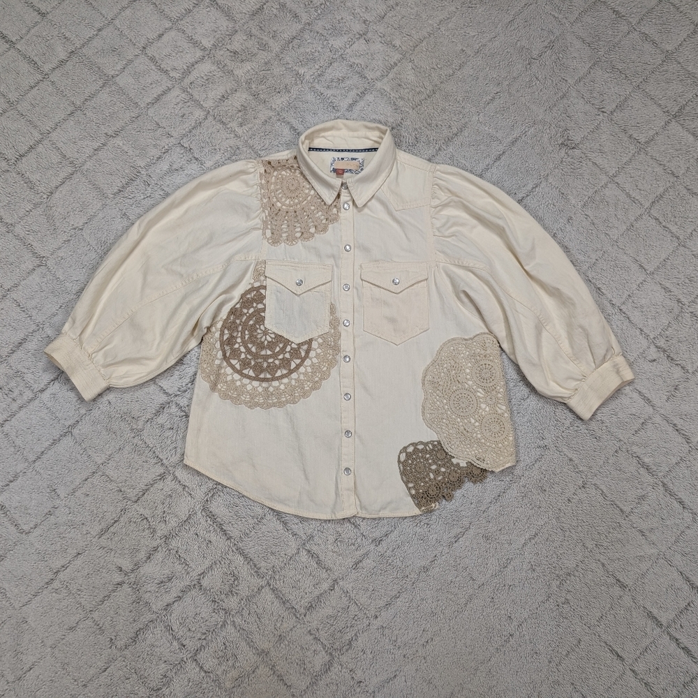 Pilcro Shirt Womens XS P White Cream Eyelet Lace Pearl Snap Button Western Boho